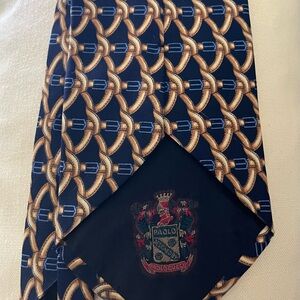 Gucci Blue and Gold Chain Design Tie Excellent Condition